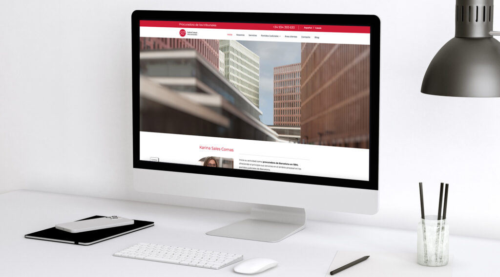 Imatge de la pàgina d'inici i apartats de la web sales comas